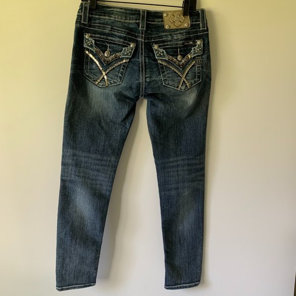 Miss Me Embroidered Dark Wash Signature Skinny - Picture 4 of 5